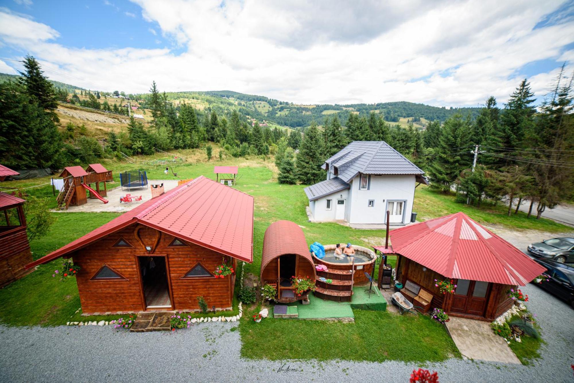 Готель Casa Binu Арієшень Екстер'єр фото